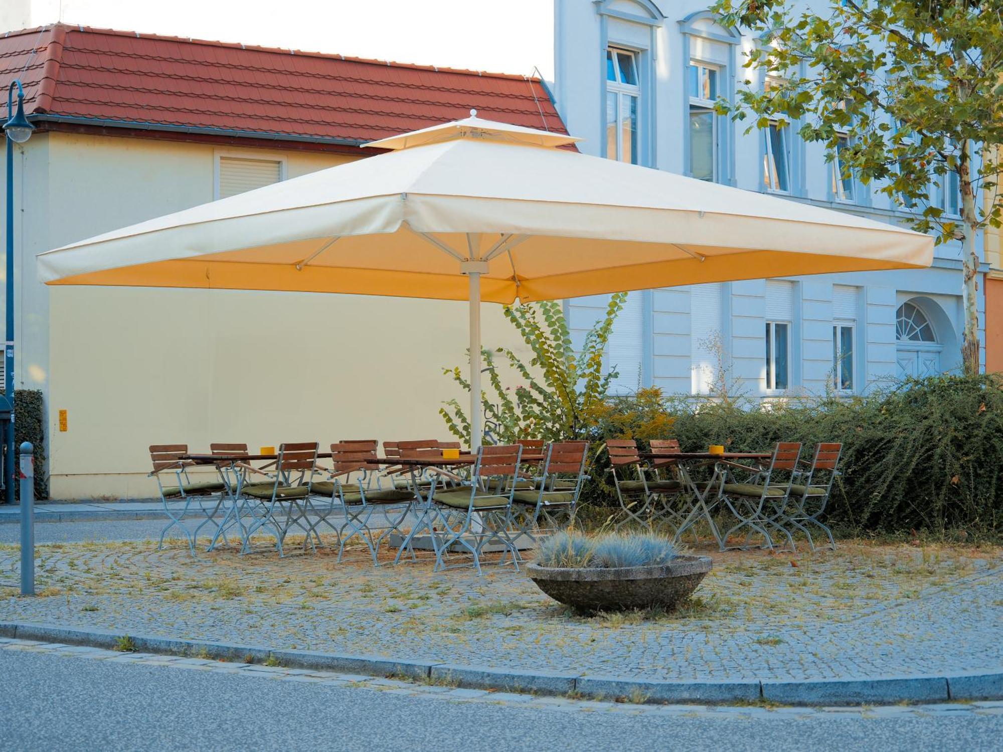 Hotel Zur Sonne Cottbus Extérieur photo
